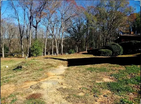 11 Quail Run, Decatur, GA 30035