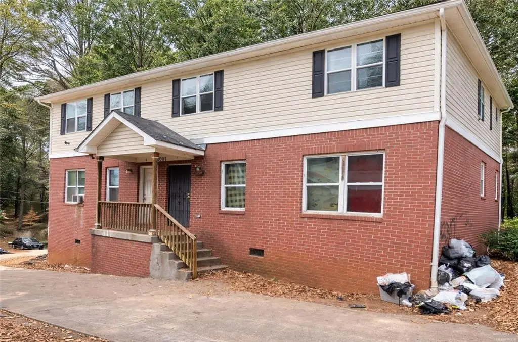 2001 Lois Place Nw, Atlanta, GA 30318 - Image #1