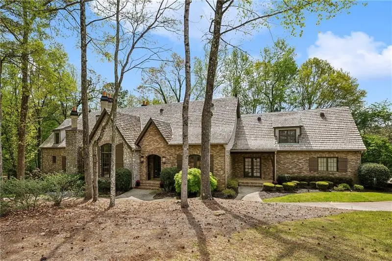 105 Kingston Manor, Atlanta, GA 30342 - Image #2