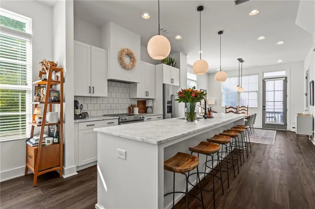 1221 Oxley Place Nw, Atlanta, GA 30307 - Image #1