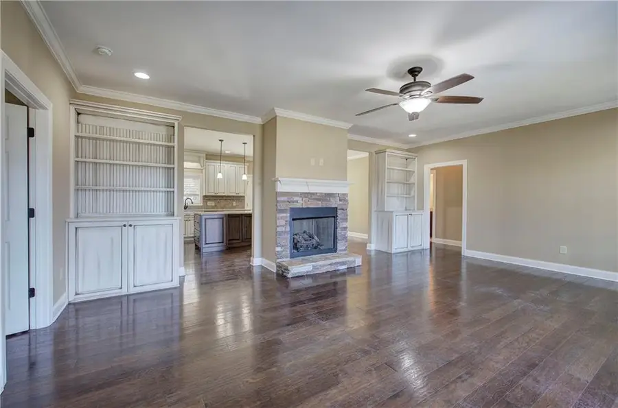 342 Jo Ann Drive Se, Calhoun, GA 30701 - Image #3