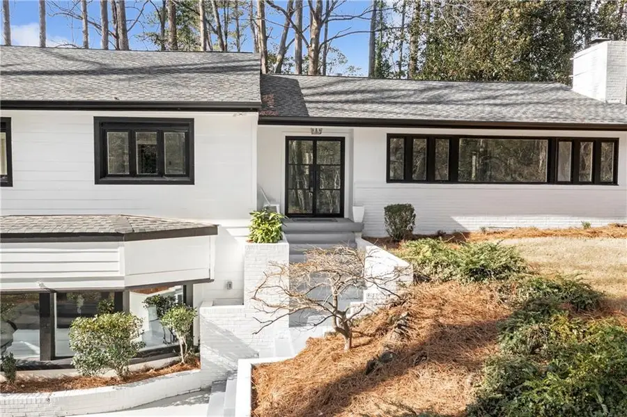 2858 Mornington Drive Nw, Atlanta, GA 30327 - Image #2