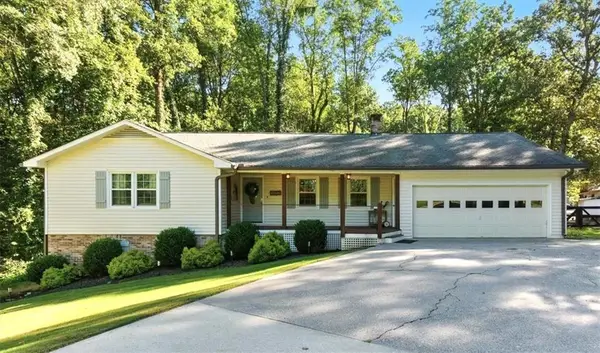 4990 Hill Road Nw, Acworth, GA 30101