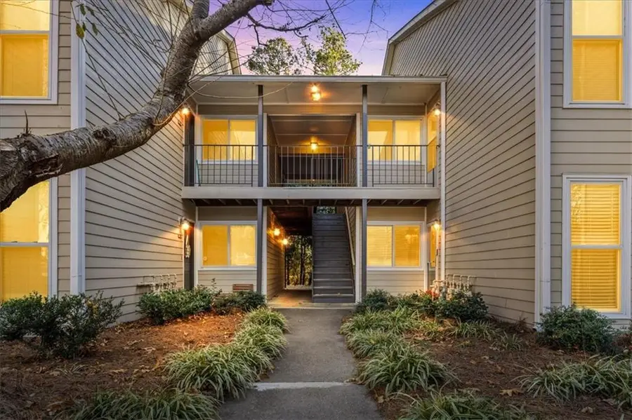 1009 Lake Pointe Circle, Roswell, GA 30075 - Image #2