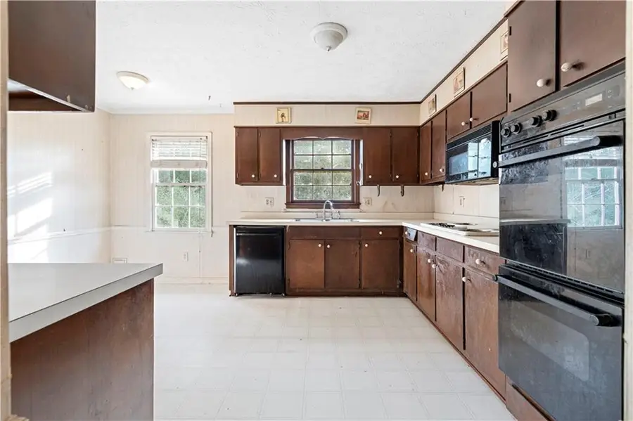 1548 Sprayberry Drive, Marietta, GA 30066 - Image #2