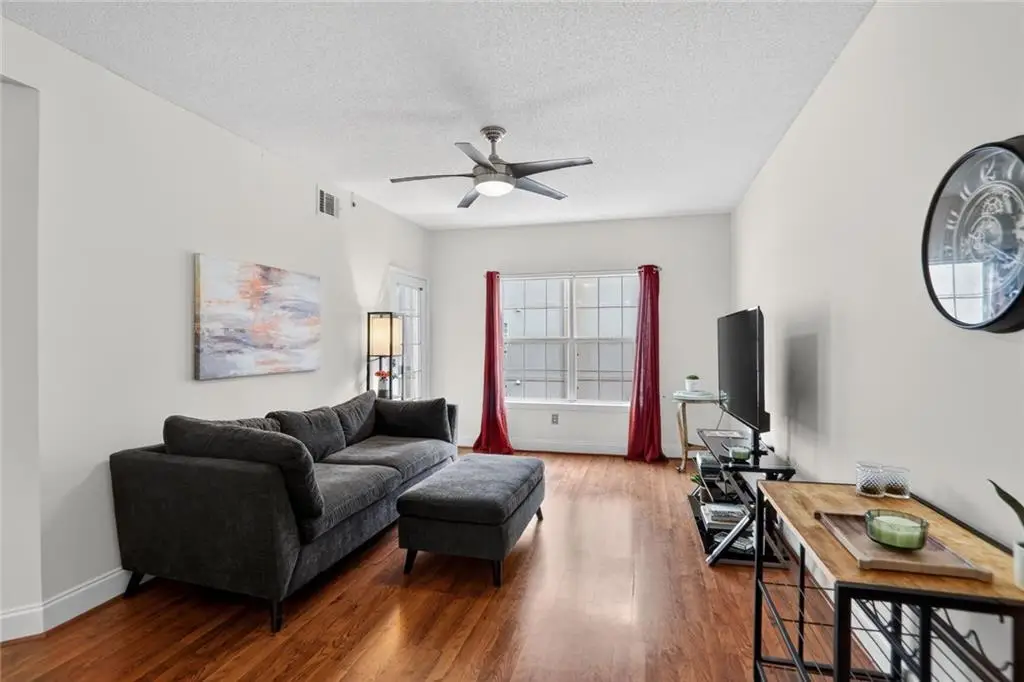 1074 Peachtree Walk Ne #B323, Atlanta, GA 30309 - #1