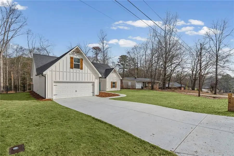 1816 Oak Spring Street, Statham, GA 30666 - Image #2