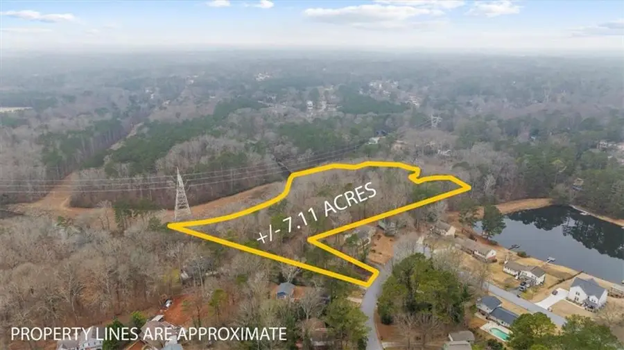 4194 Rocky Ledge Way, Snellville, GA 30039 - Image #2