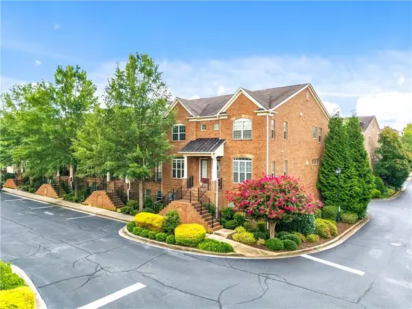 198 Alderwood Point, Atlanta, GA 30328