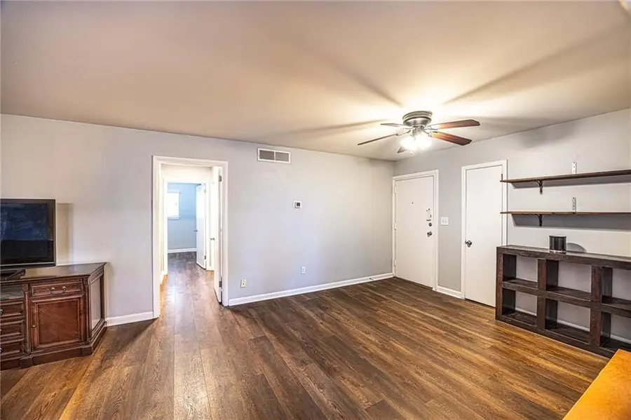 1111 Clairemont Avenue #J2, Decatur, GA 30030 - Image #3