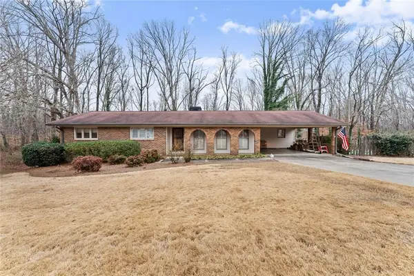 4225 Walnut Circle, Flowery Branch, GA 30542