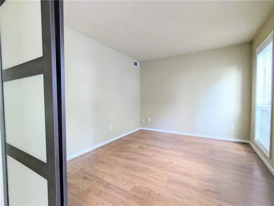 830 Meadowsong Circle, Lawrenceville, GA 30043 - Image #3