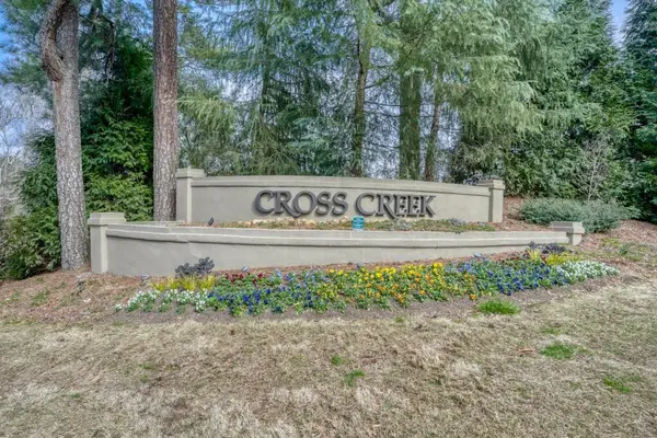 134 Woodmere Square Nw #134, Atlanta, GA 30327