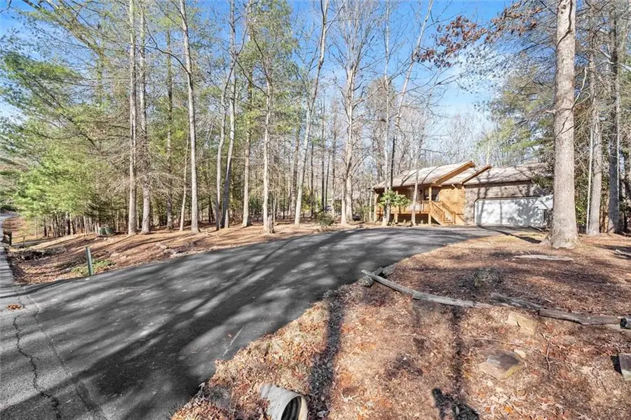 425 Enchanted Woods Dr, Blairsville, GA 30512 - #3