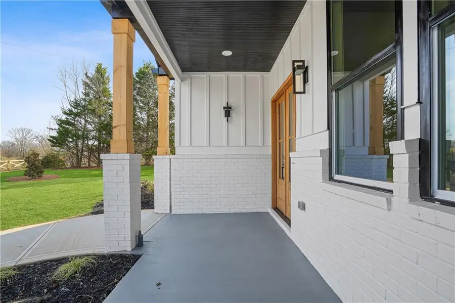 113 Skelton Road, Hoschton, GA 30548 - Image #2