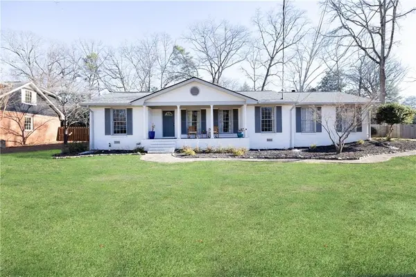 123 Lancelot Way, Lawrenceville, GA 30046