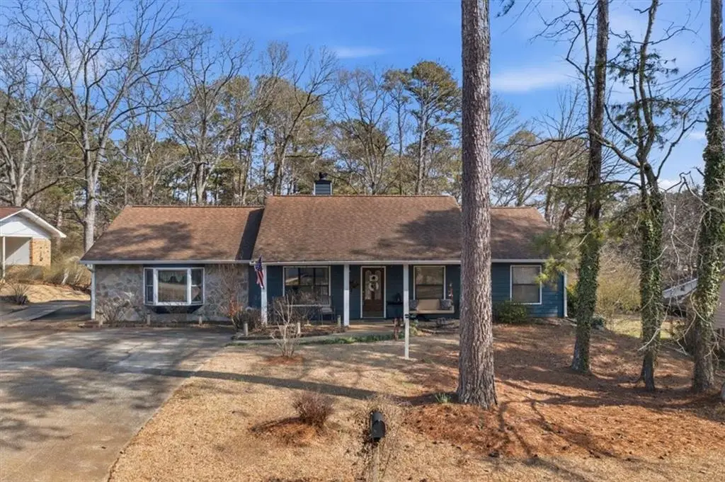 5329 Memorial Lane, Powder Springs, GA 30127 - #1