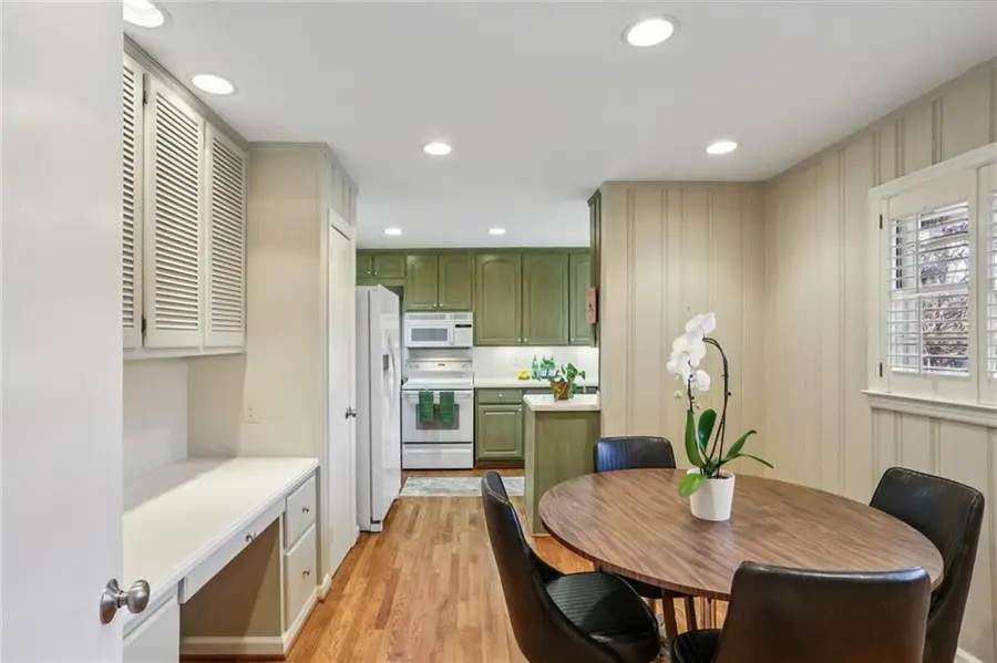 2556 Defoors Ferry Road Nw, Atlanta, GA 30318 - Image #3