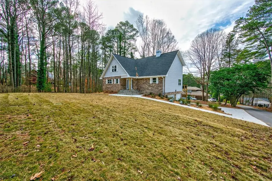 6596 Garrett Road, Buford, GA 30518 - Image #2