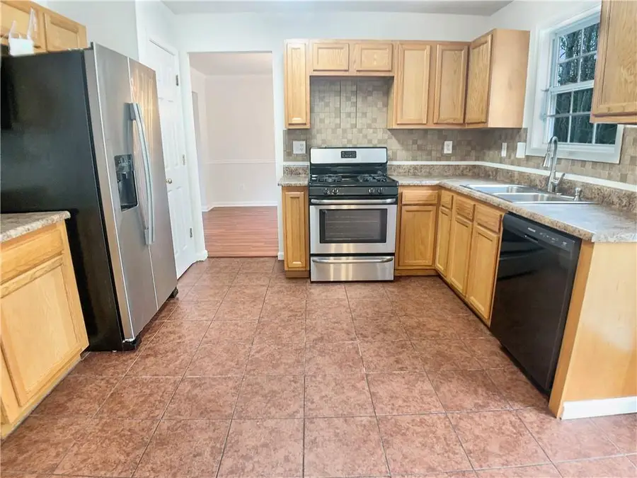 863 Langley View Court, Loganville, GA 30052 - Image #2