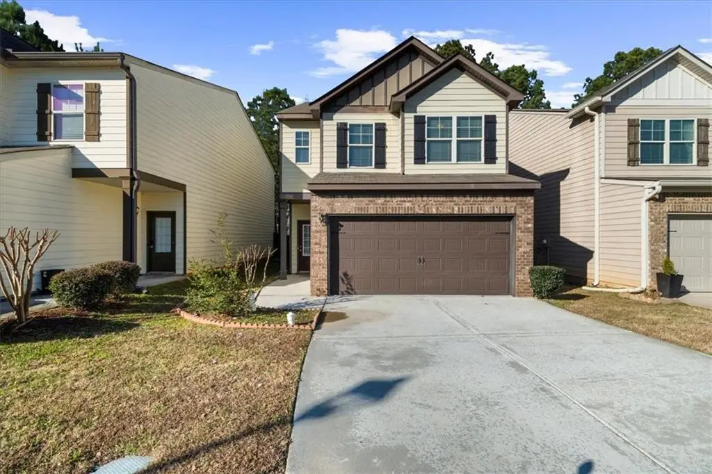 27 Longleaf Circle, Fairburn, GA 30213 - Image #1