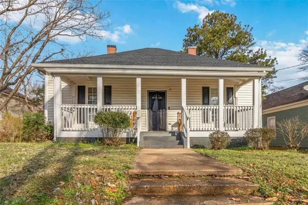 949 E Solomon Street E, Griffin, GA 30223