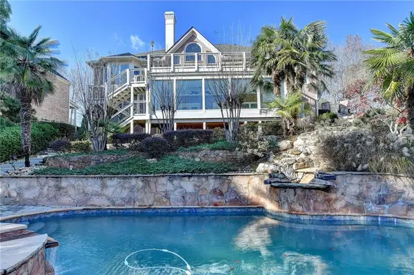 8360 Kenningston Way, Duluth, GA 30097