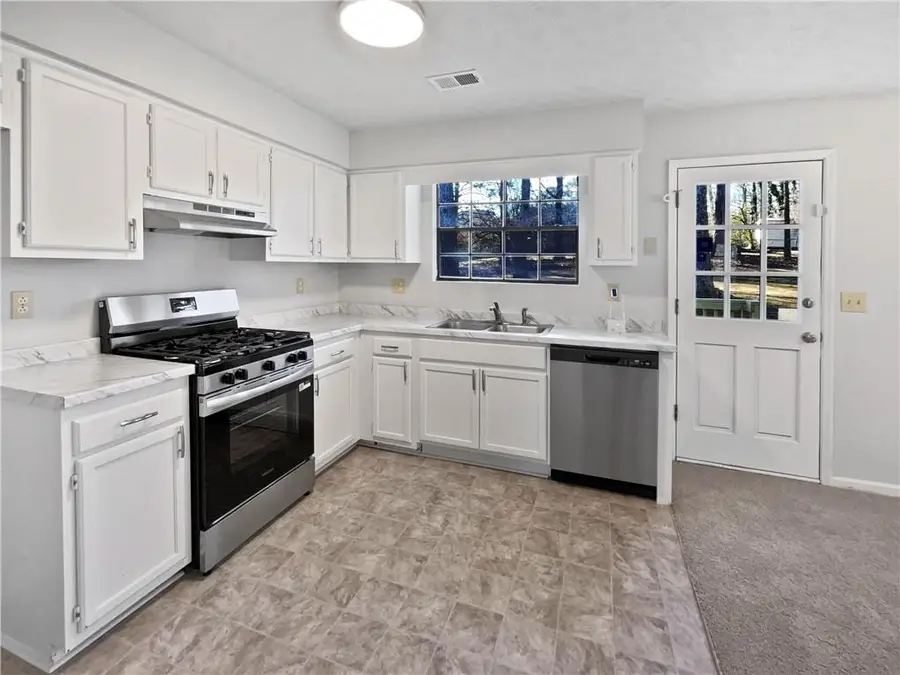 6006 Radford Drive, Riverdale, GA 30296 - #2