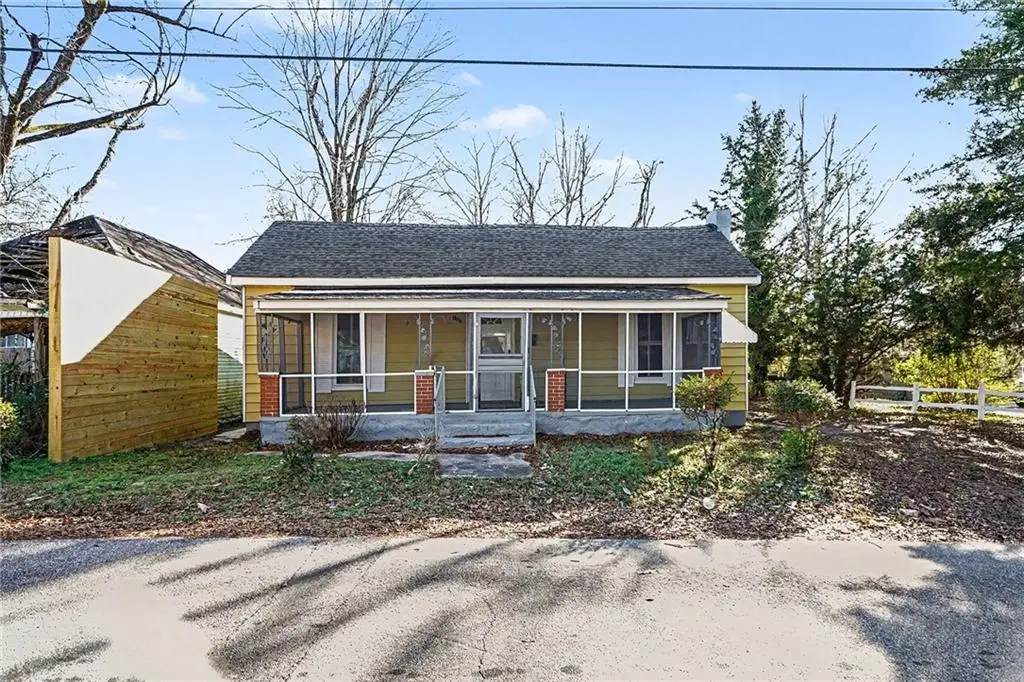 107 1st Street, Barnesville, GA 30204 - #1