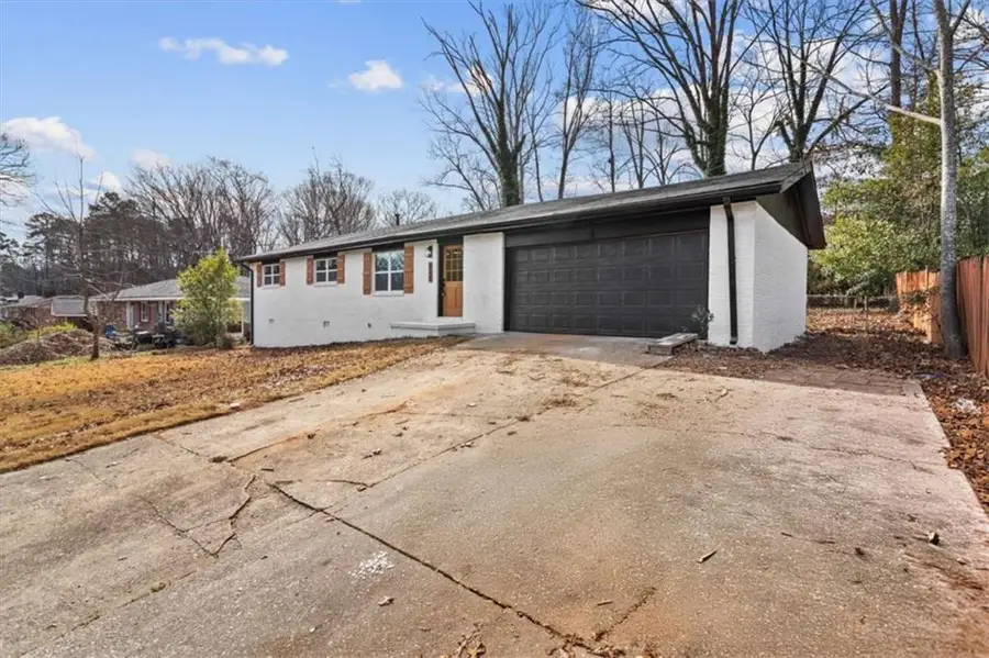 520 Stonewood Drive, Stone Mountain, GA 30087 - #2