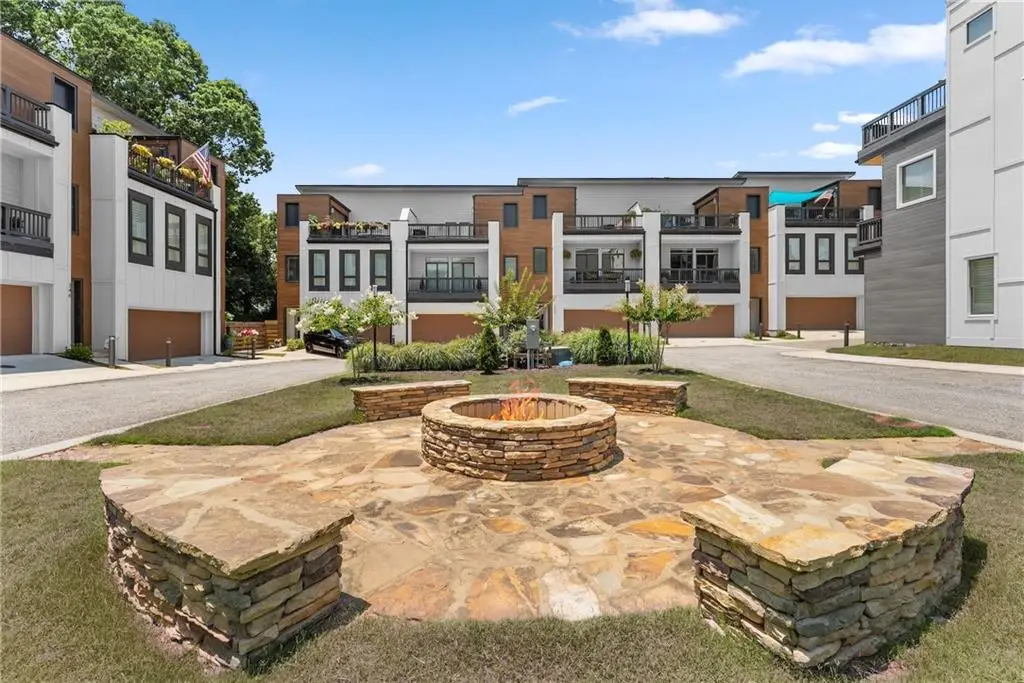 354 Clarendon Court Se, Gainesville, GA 30501 - #1