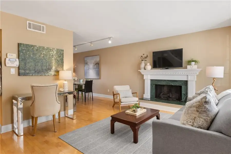 136 Peachtree Memorial Drive Nw #NJ10, Atlanta, GA 30309 - Image #2