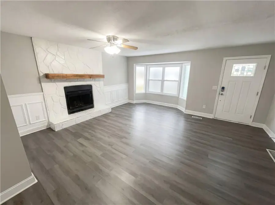 10 King Drive, Carrollton, GA 30116 - #3