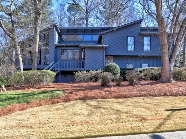 1584 Sandpoint Drive Ne, Roswell, GA 30075