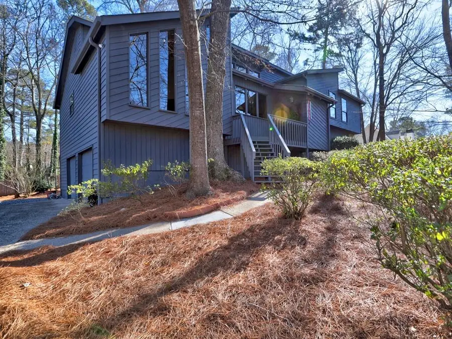 1584 Sandpoint Drive Ne, Roswell, GA 30075 - Image #2