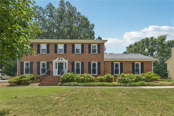 2412 Meadowglen Trail, Snellville, GA 30078