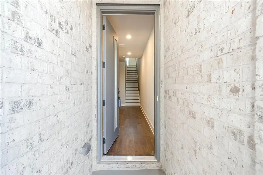 691 Vidalia Lane, Atlanta, GA 30318 - Image #3