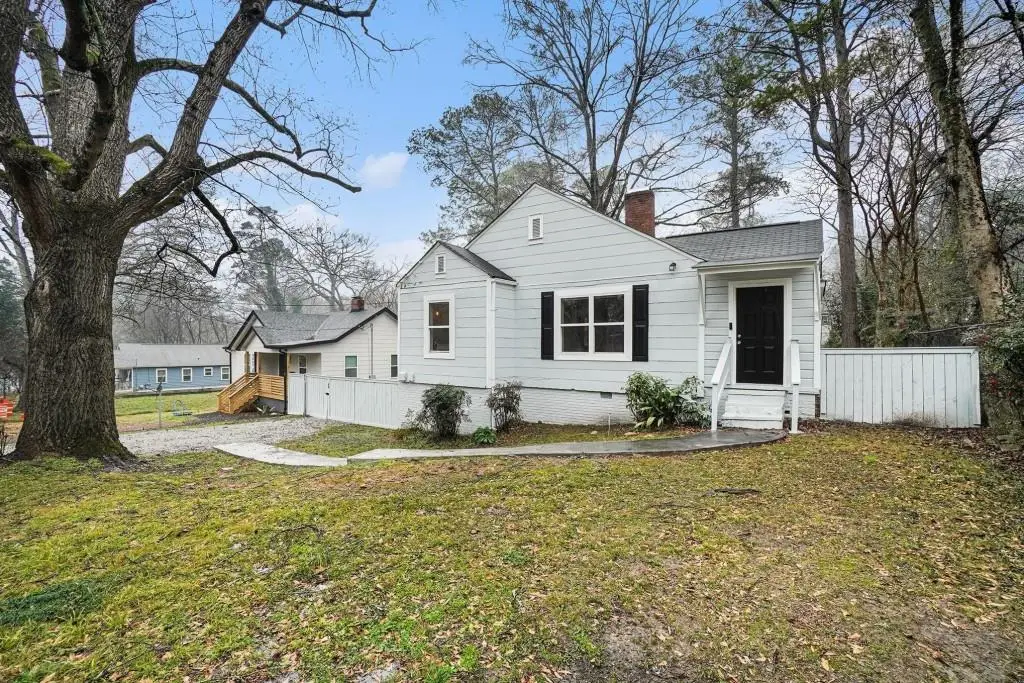 2047 Baker Road Nw, Atlanta, GA 30318 - #1