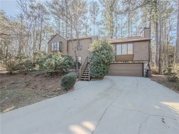3053 Pointe Court, Snellville, GA 30039