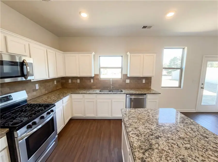 529 Emporia Loop, McDonough, GA 30253 - Image #2