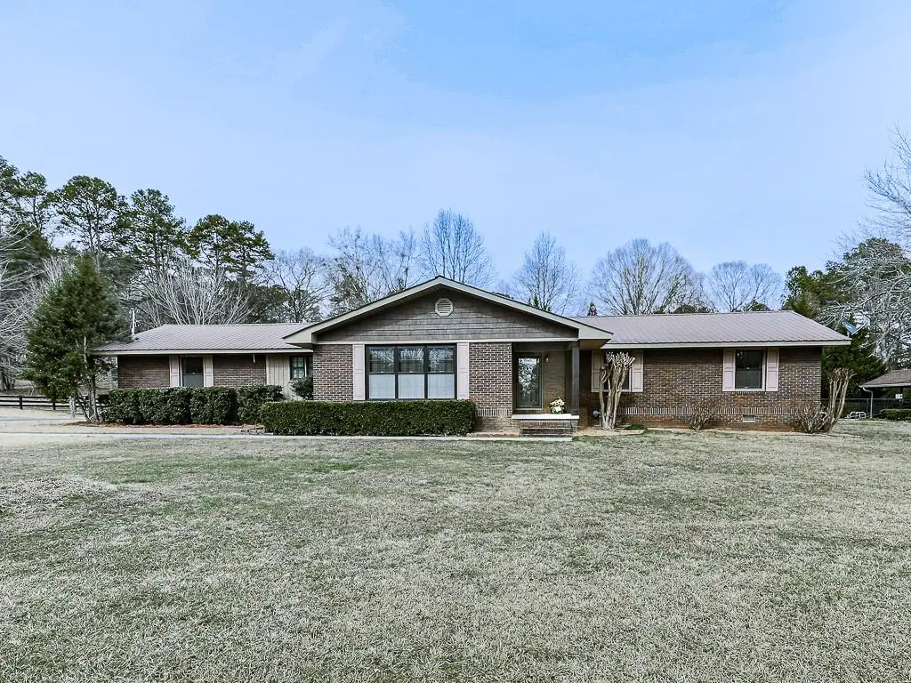 257 Iracille Lane Ne, Calhoun, GA 30701 - Image #1