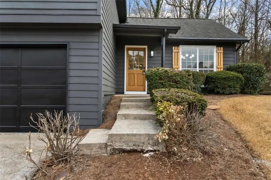 960 Romer Pl, Stone Mountain, GA 30083 - Image #3