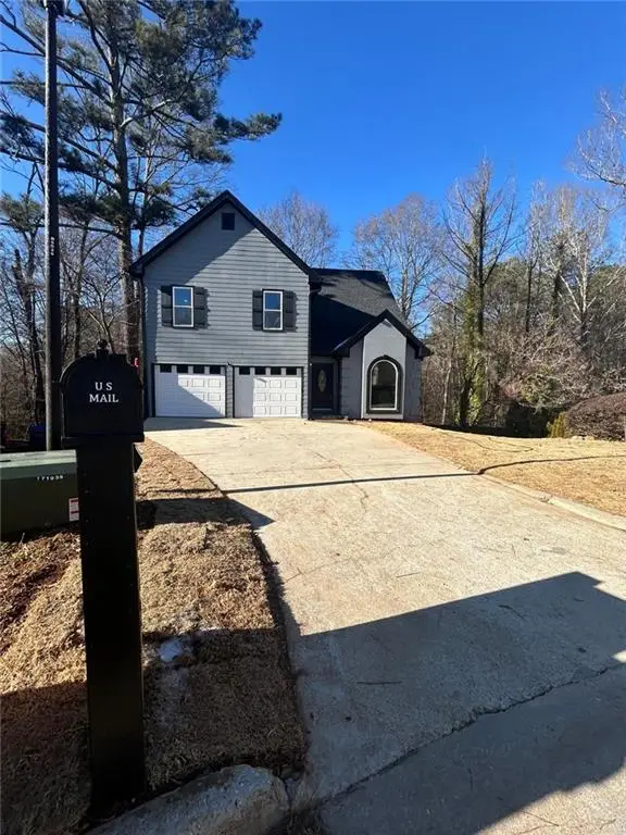 1150 River Overlook Court, Lawrenceville, GA 30043 - Image #2