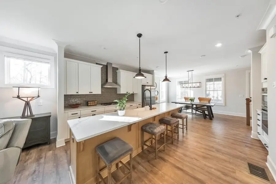 320 Oak Arms Way, Woodstock, GA 30188 - Image #2