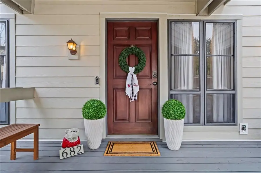 682 Highland Court, Marietta, GA 30068 - Image #2