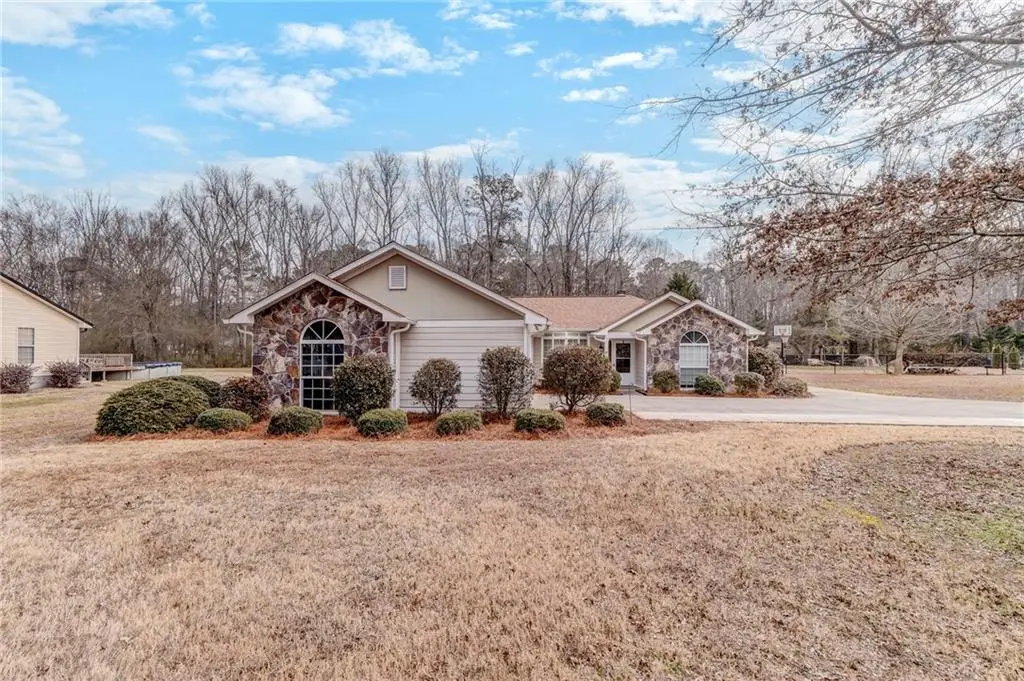 204 Blue Holly Drive Ne, Calhoun, GA 30701 - Image #1