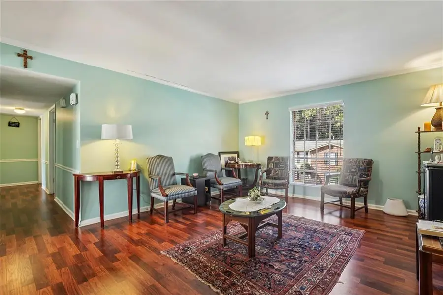 5544 Kingsport Drive Ne #25, Atlanta, GA 30342 - Image #2