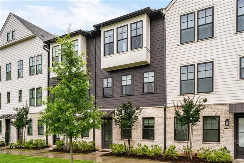 6635 Beacon Drive, Sandy Springs, GA 30328 - Image #3