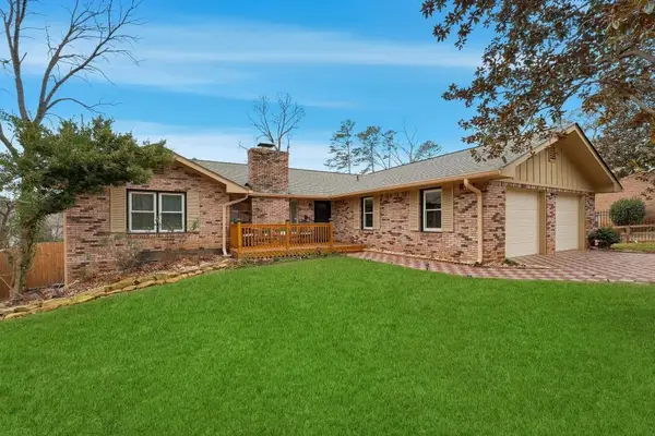 690 Trailwood Drive, Riverdale, GA 30274