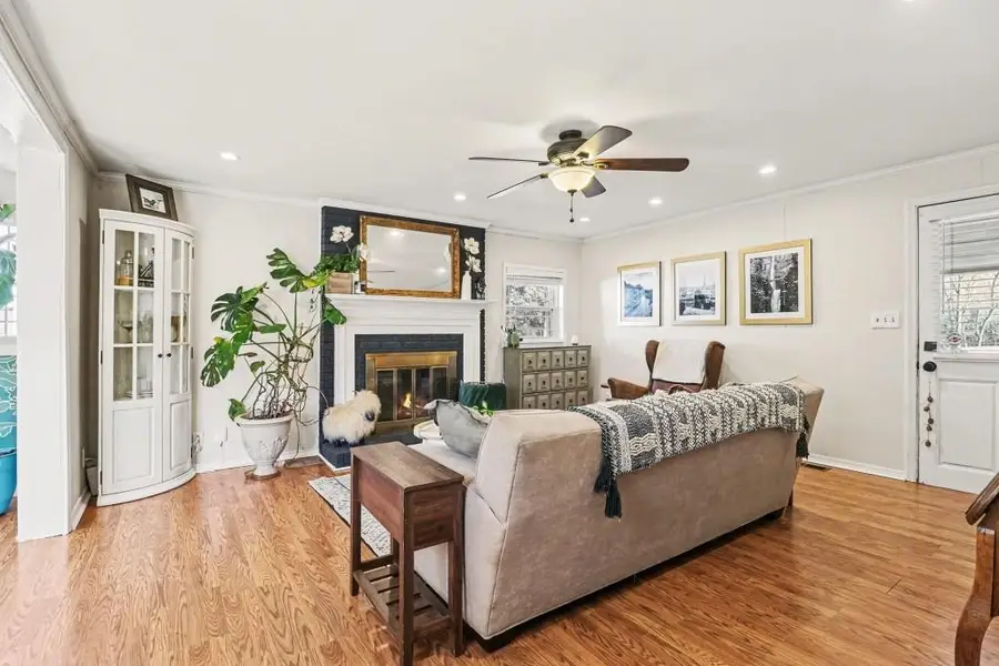 409 Cole Drive Sw, Lilburn, GA 30047 - Image #2